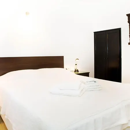 Important Group Bd420 High Privacy 6 Bedroom In Villa