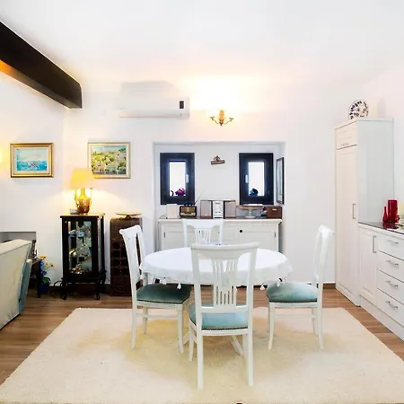 Important Group Bd420 High Privacy 6 Bedroom In Villa