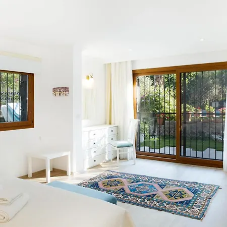 Important Group Bd420 High Privacy 6 Bedroom In Villa *