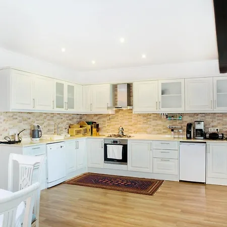 Important Group Bd420 High Privacy 6 Bedroom In Villa