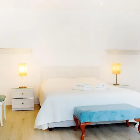 Important Group Bd420 High Privacy 6 Bedroom In
