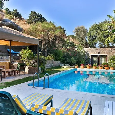 Important Group Bd420 High Privacy 6 Bedroom In